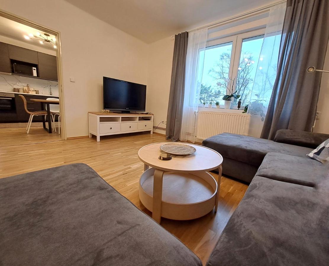 Apartmanovy Dum Se Zahradou V Klidne Casti Prahy Прага Екстериор снимка