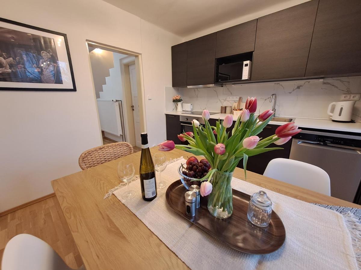Apartmanovy Dum Se Zahradou V Klidne Casti Prahy Прага Екстериор снимка