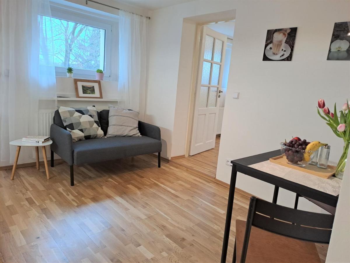 Apartmanovy Dum Se Zahradou V Klidne Casti Prahy Прага Екстериор снимка
