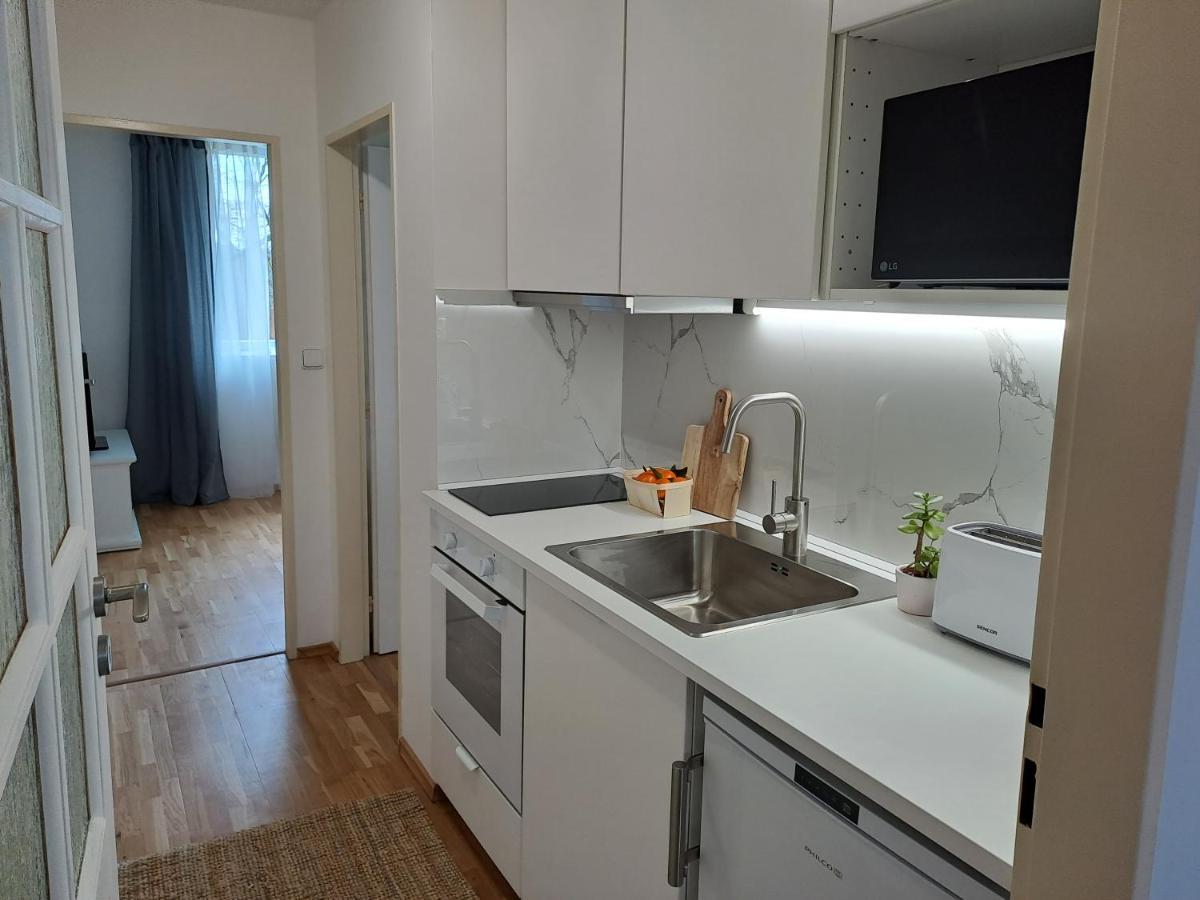 Apartmanovy Dum Se Zahradou V Klidne Casti Prahy Прага Екстериор снимка